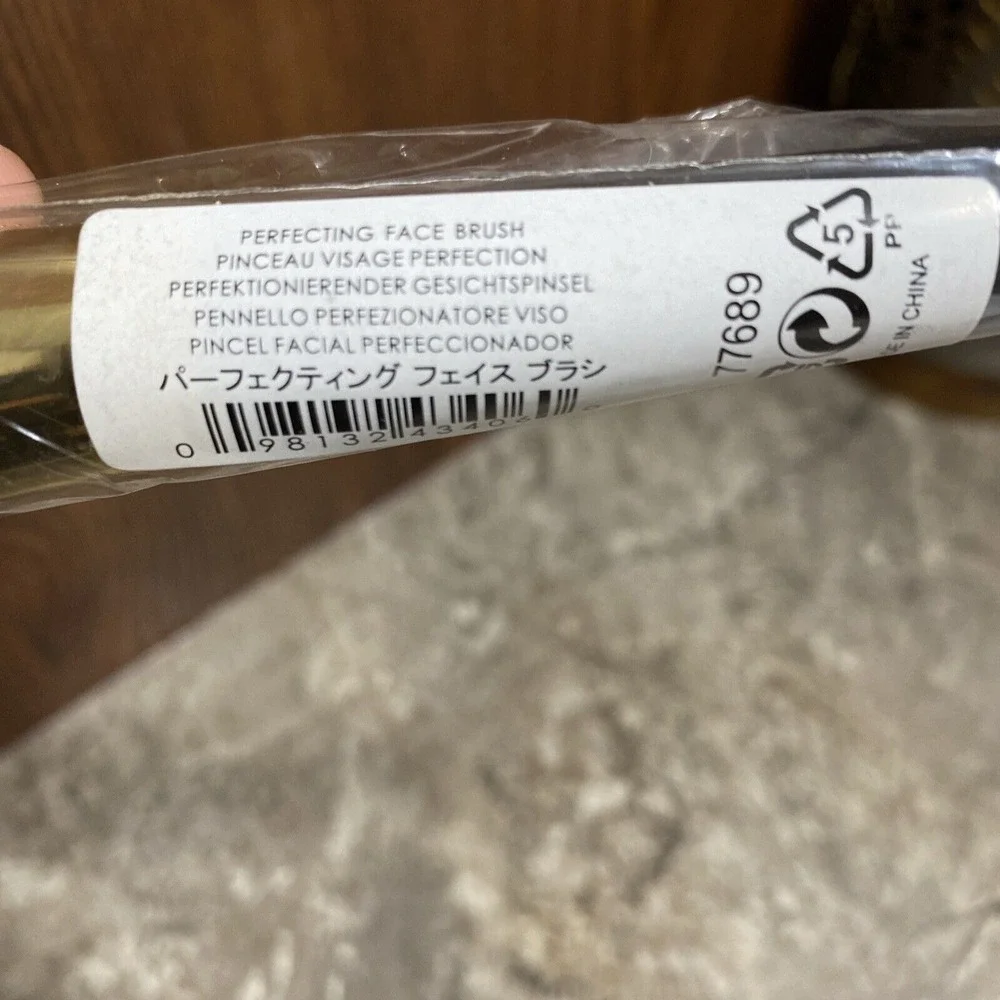 bareMinerals‎ Perfecting Face Brush #77689 New and Rare